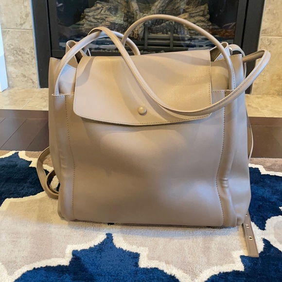 Expressions NYC Shoulder Handbag/BackPack - Picture 1 of 7